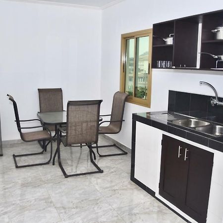 Hotel La Couronne Rw Yaounde Ngoại thất bức ảnh