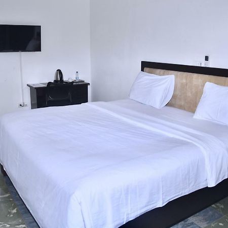 Hotel La Couronne Rw Yaounde Ngoại thất bức ảnh
