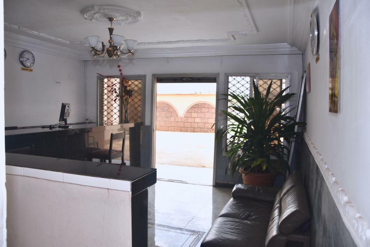 Hotel La Couronne Rw Yaounde Ngoại thất bức ảnh